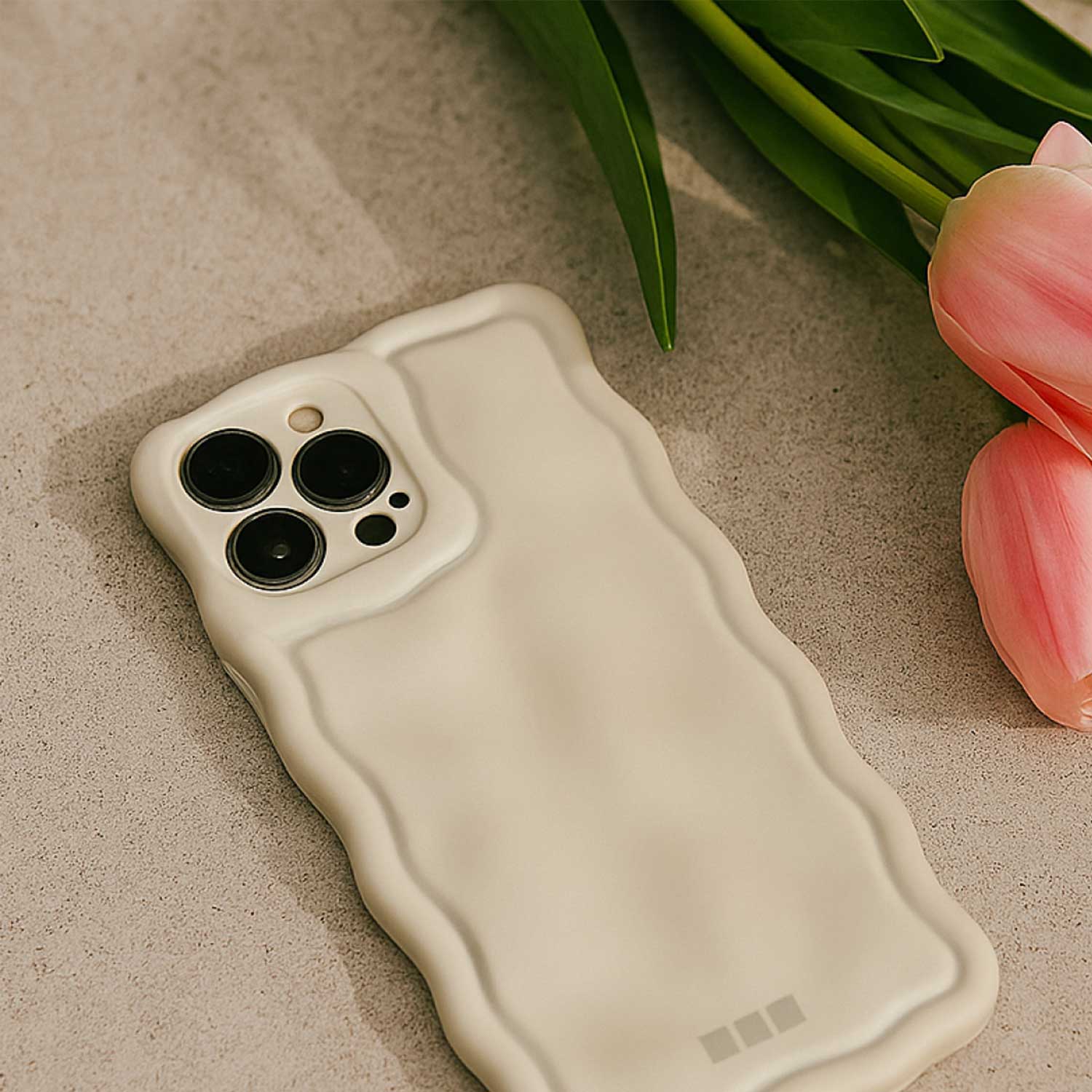 iPhone 16 Plus case Sparkle - starlight iPhone 16 Plus case Sparkle - starlight