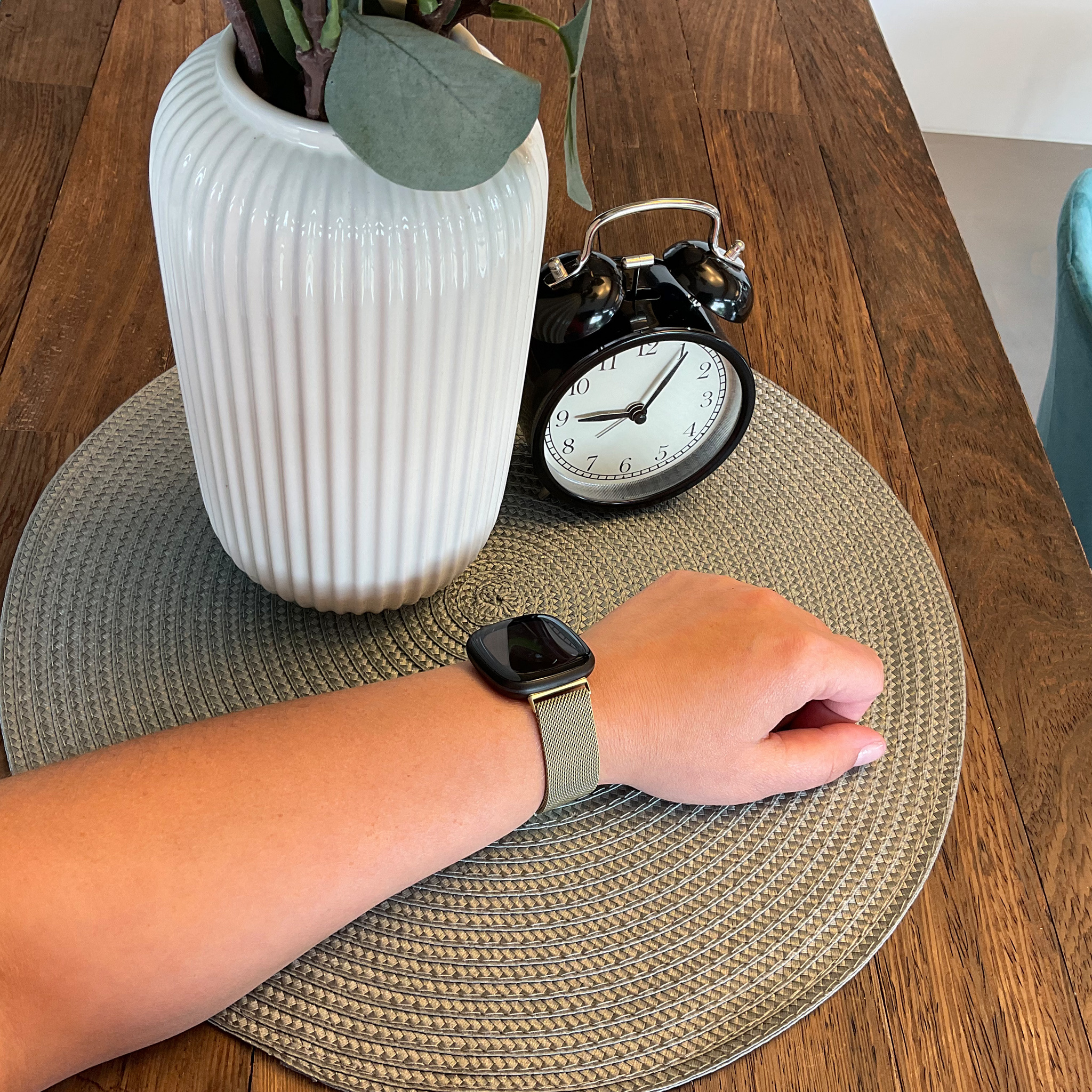 Fitbit Versa 3 / Sense Milanese Strap - Champagne