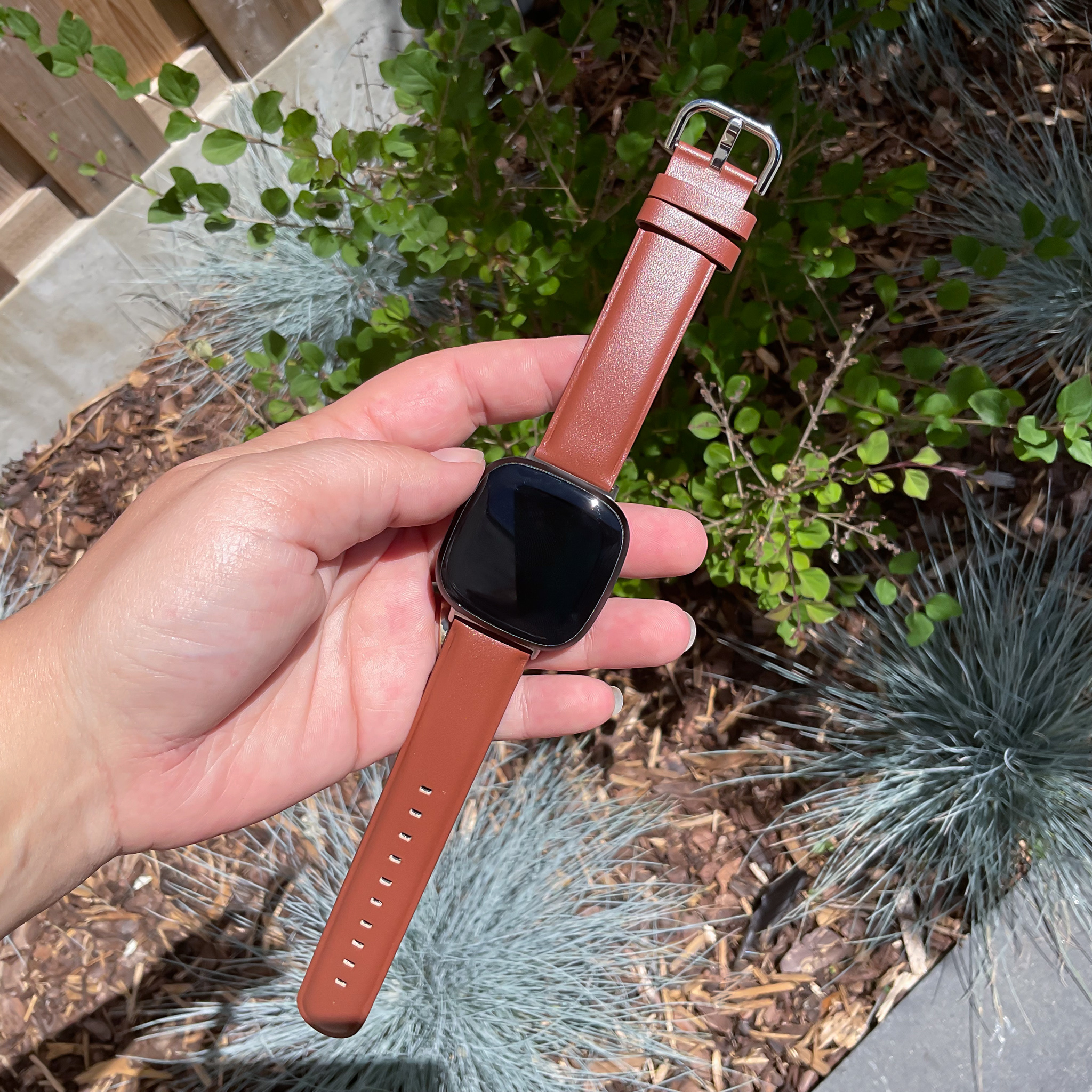 Fitbit Versa 3 / Sense Leather Strap - Brown