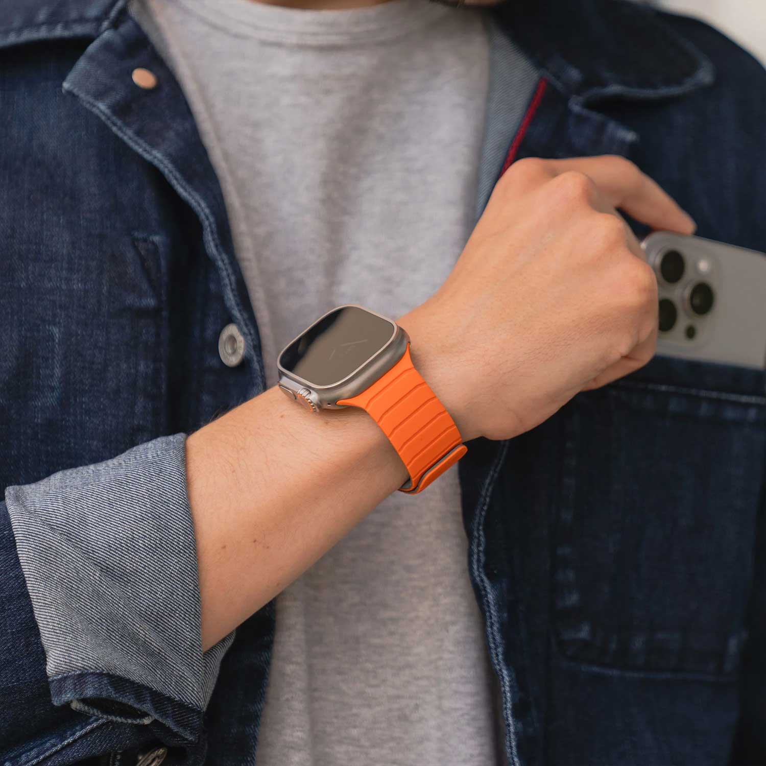 Apple Watch strap Vetra - silicone - orange grey