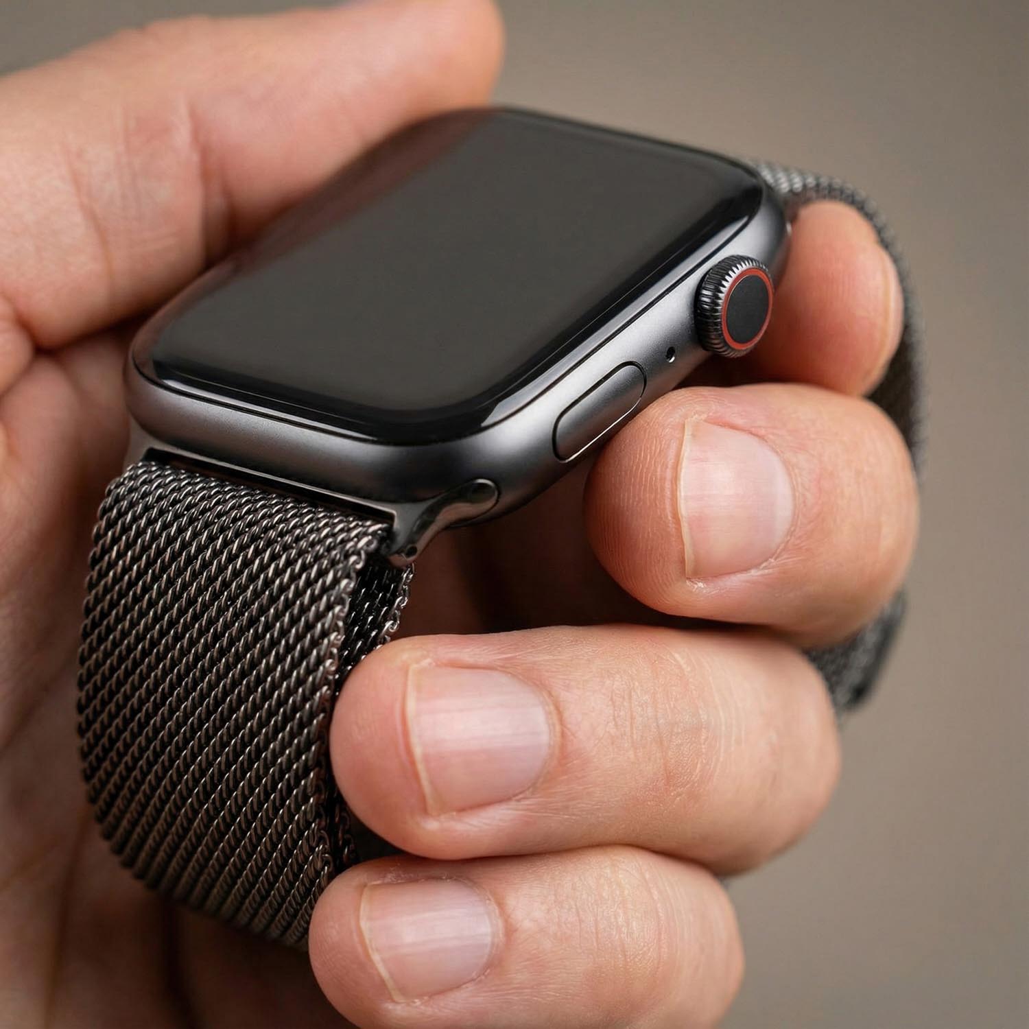 Apple-Watch-bandje-Fiore-milanese-zwart-7434008442419-123watches-close-up