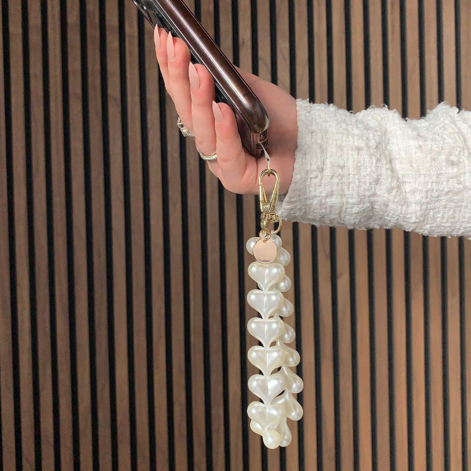 Cell phone chains Heart