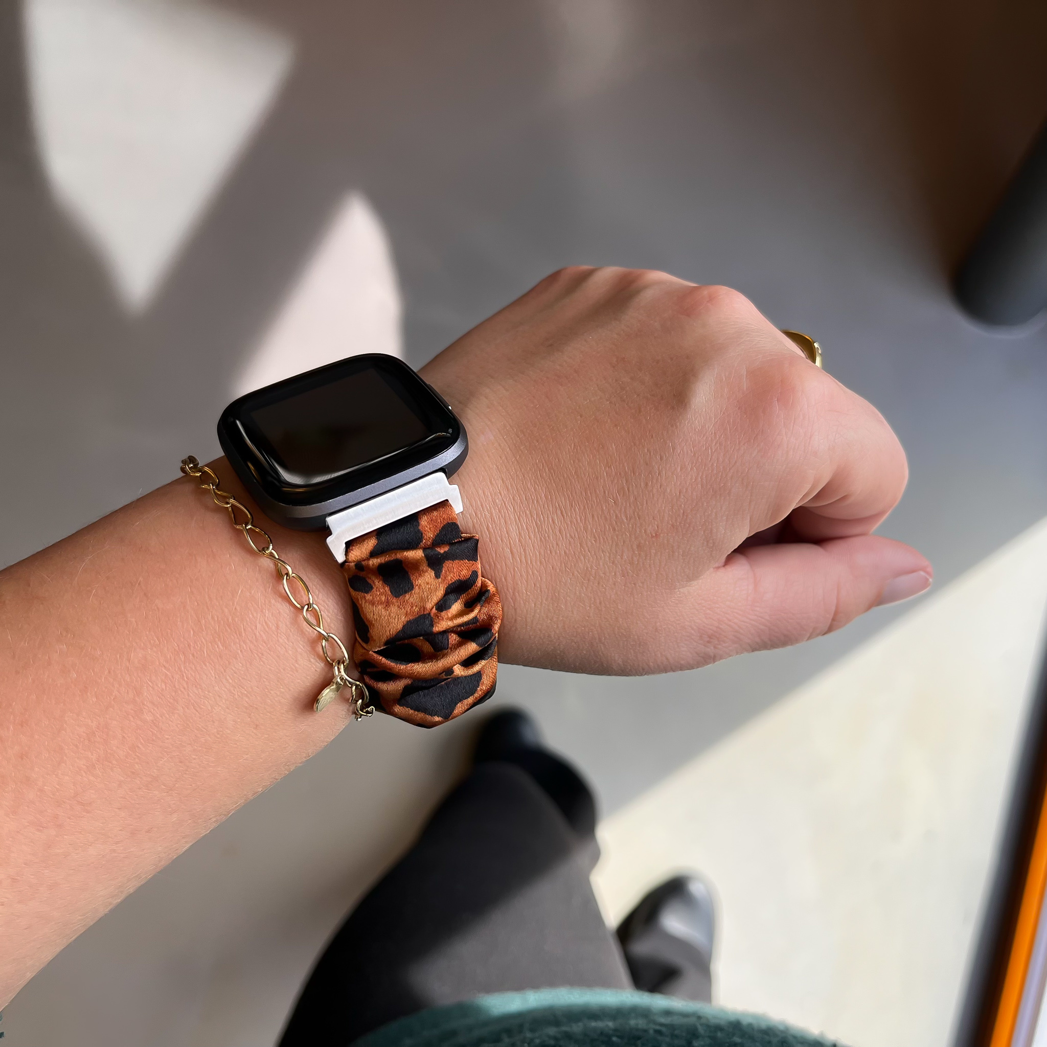 Fitbit Versa Nylon Scrunchie Strap - Panther Brown