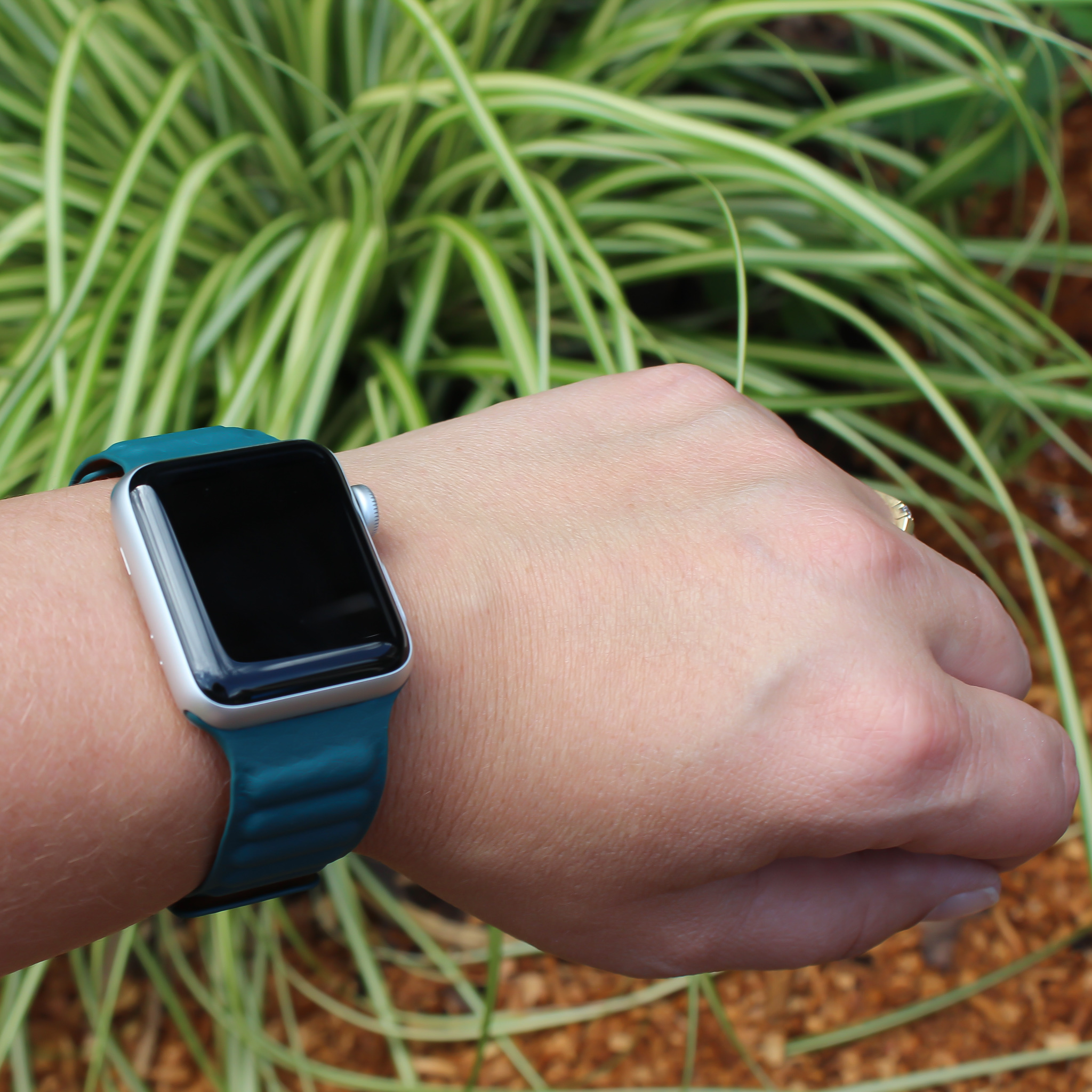 Apple Watch Leather Solo Strap - Malachite Green