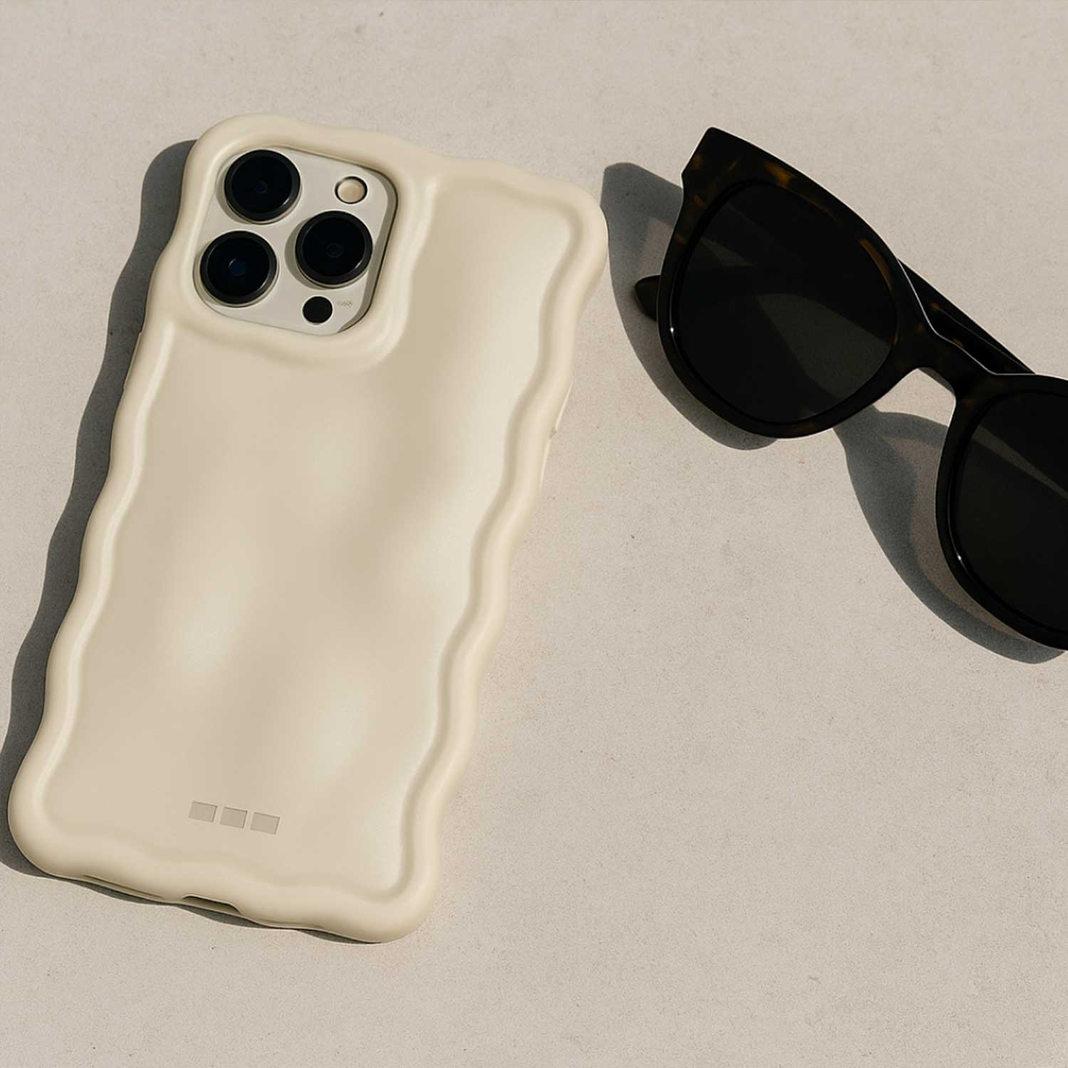 iPhone 15 Pro case Sparkle - starlight